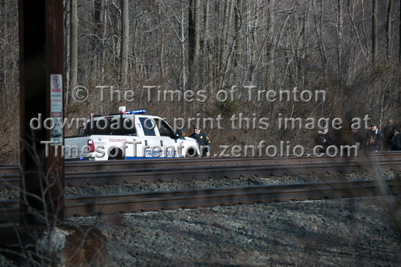 NJ Transit train strikes, kills person on tracks in North Brunsw