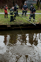 Trenton Fire Department divers search D&R Canal for a gun