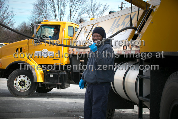 Municipal road crews prepare for impending snow